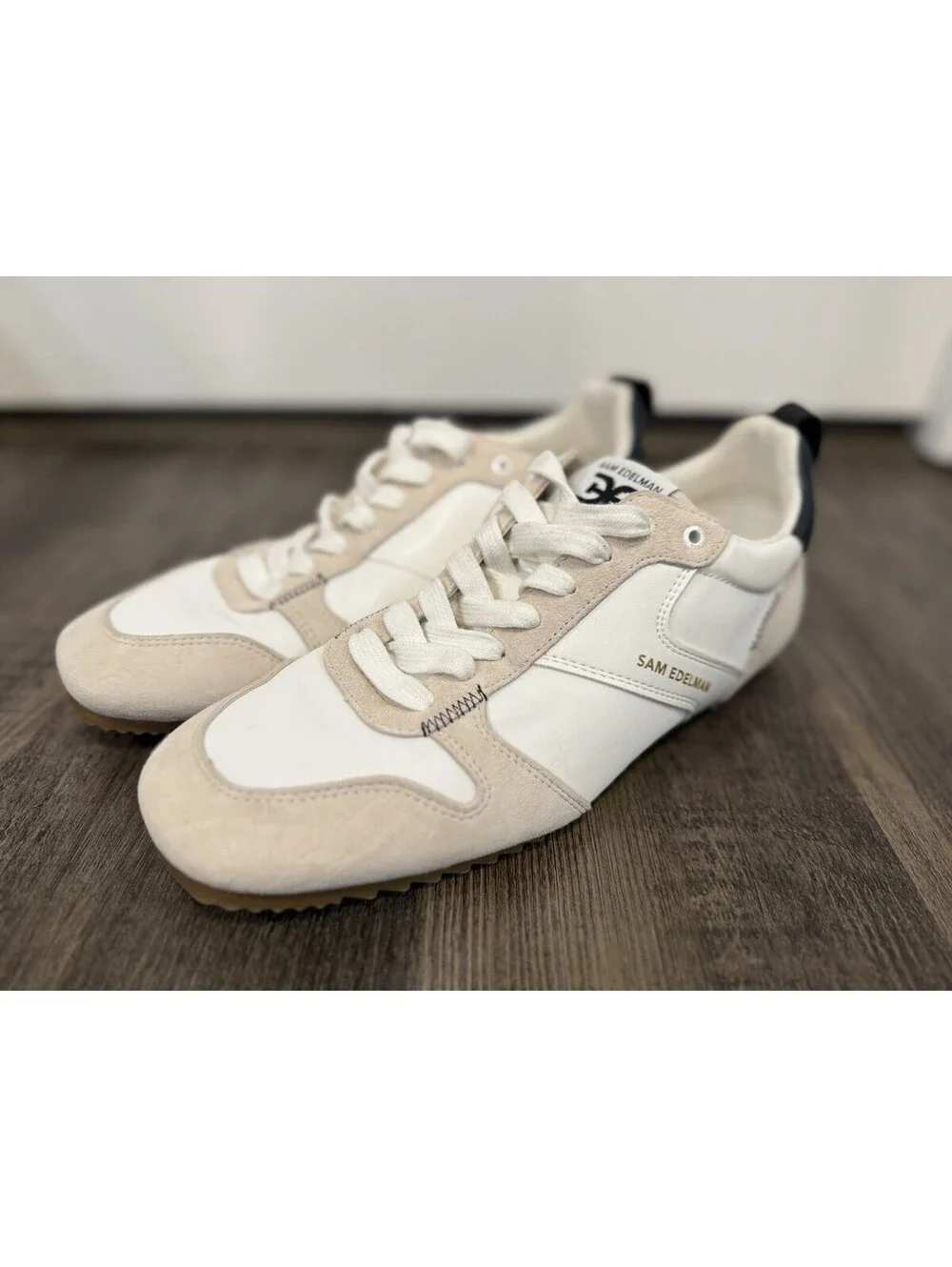 Sam Edelman Zaria Sneakers Women’s 9m White Beige Suede Retro Runner Brand NWOB
